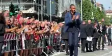 Migliaia di tifosi ai funerali di Baresi: "Ciao Capitano"