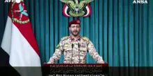 Houthi: "Colpita una petroliera saudita nel Mar Rosso"