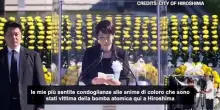 Giappone, premier Sanae rende omaggio a vittime Hiroshima: "Mai pi&ugrave;"