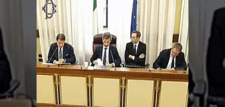 Covid, Conte: giuro sul mio onore, ma qui c'&egrave; chi l'onore l'ha perso