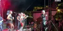 L'energia di Robbie Williams infiamma la Costa Smeralda