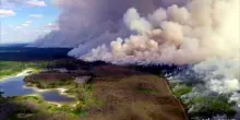 Canada, oltre 20mila evacuati per maxi incendio in Columbia Britannica