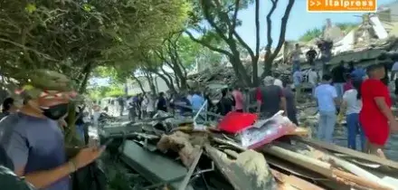 Terremoto in Colombia, sotto le macerie si cercano sopravvissuti