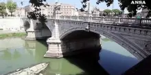 Roma, riemersi dal Tevere resti di un antico ponte romano