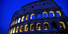 Roma, visite di notte al Colosseo: luce magica e soluzione anti-caldo
