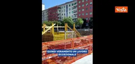 Salvini col casco da cantiere alla Stazione in costruzione del Pigneto: Opera per unire il quartiere