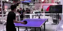 I robot umanoidi della Unitree giocano a ping pong in tempo reale
