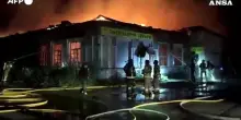 Massiccio attacco su Kiev, i servizi di emergenza in azione