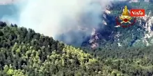 Ancora incendi nell'Aquilano e nel Chietino Vigili del Fuoco a lavoro con mezzi aerei e a terra