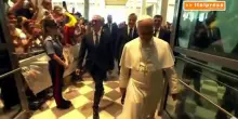 Il popolo del Meeting di Rimini accoglie Papa Leone XIV