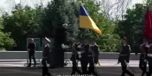 L'Ucraina celebra la Giornata della Bandiera, Zelensky: "Simbolo di forza"