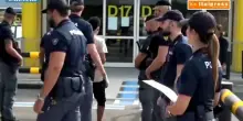 Immigrazione, 23 cittadini egiziani rimpatriati a Il Cairo con volo charter