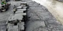 Nepal, interi villaggi avvolti nel fango lungo il fiume Trishuli