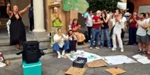 Bosco Ospizio, in 300 in piazza a Reggio Emilia: video