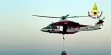Yacht in fiamme al largo di Jesolo, salvate le 10 persone a bordo