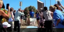 Fiumicino, dopo un mese di cure la tartaruga Caretta caretta &ldquo;Fortuna&rdquo; torna in mare