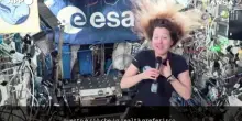 La prima astronauta francese a camminare nello spazio: "Lass&ugrave; ci si sente piccolissimi"