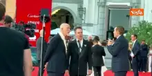 John Malkovich arriva sul red carpet di Venezia 83 per la seconda serata del festival
