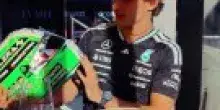 Il casco speciale di Kimi Antonelli e l'omaggio a Valentino Rossi: il video