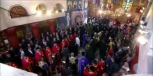 Funerali Mladic, in migliaia per l'ultimo saluto al 'boia Srebrenica'