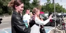Polonia, robot in piazza: "Regole sull'IA prima che sia tardi"