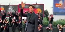 Venezia 83, Paolo Strippoli sul red carpet del suo film "L'estranea"