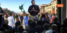 "Matteo, Matteo", Salvini accolto da applausi e cori all'evento della Lega sulla Manovra