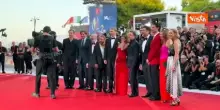 Javier Bardem attore di Bunker e marito di Penelope Cruz arriva sul red carpet di Venezia 83