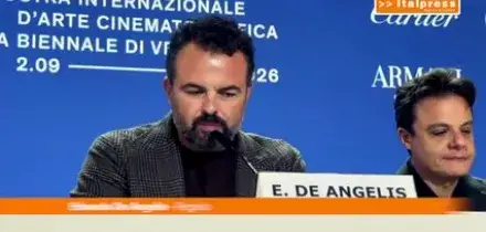 Venezia, De Angelis al Lido con "Il fuoco che ti porti dentro"