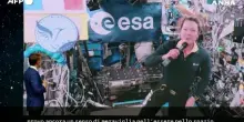 A Parigi il Vertice internazionale sullo spazio, Macron dialoga con l'astronauta Adenot