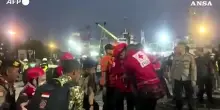 Indonesia, traghetto con 243 persone a bordo si rovescia: morti e dispersi