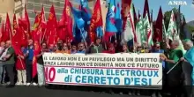 Corteo a Cerreto d'Esi contro il piano Electrolux, in piazza lavoratori e istituzioni