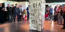 Andrea Bianconi e la "Cabina della positivit&agrave;"