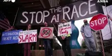 San Francisco, manifestazione contro "la corsa all'intelligenza artificiale"