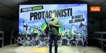 Parte coro 'Remigrazione! Remigrazione!' durante discorso di Salvini sul palco di Pontida Giovani