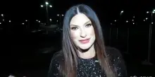 Laura Pausini duetta con Shakira a sorpresa sul palco di Madrid