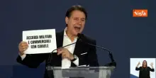 Conte strappa leggi del Governo Meloni sul palco di Nova: Faremo tabula rasa
