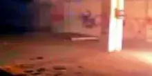 Preparavano molotov e le testavano nei capannoni abbandonati. Il video