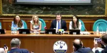 Migranti, Salvini a sindaci: no cittadinanza se non sanno italiano