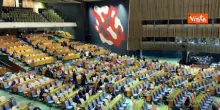 Tajani all'Onu sale sul palco per il suo intervento all'Assemblea Generale