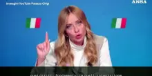 Meloni: "Assurda l'opposizione al divieto di burqa a scuola"