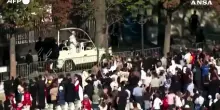 Parigi, l&rsquo;arrivo di Papa Leone a Notre-Dame