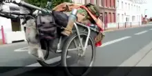 Giro del mondo a piedi, un uomo britannico affronta l'ultimo ostacolo