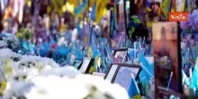 Cancelliere Merz a Kiev, l'omaggio ai caduti insieme al Presidente ucraino Zelensky
