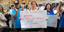 Protesta a Napoli a sostegno delle persone con disabilit&agrave; e di chi li assiste