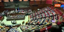 Protesta opposizioni e boato della maggioranza dopo approvazione Legge elettorale alla Camera