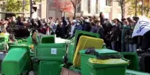 Francia, studenti ancora in piazza: sit-in e blocchi a Parigi
