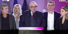 Francia, Glucksmann conquista le primarie socialdemocratiche gi&agrave; dal primo turno