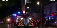 Devastato da un incendio il pi&ugrave; antico mercato coperto di Parigi