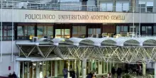 Papa, notte tranquilla al Gemelli dopo rimozione di tumore al polmone